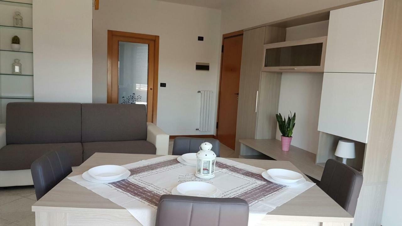 Domus Maris Viserba, Spiagge E Centro A 100 Mt, Promo Maggio Fiera Macfrut, Fieravicola, Expo Dental, Meeting リミニ エクステリア 写真